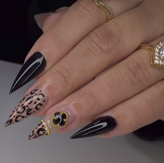 Unhas decoradas por Knanda Nails